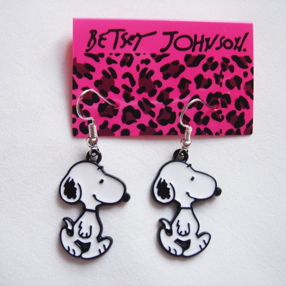 SNOOPY DOG EARRINGS
